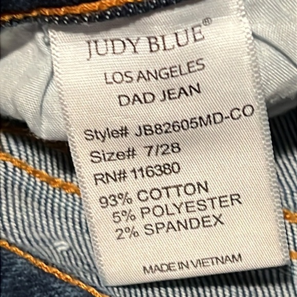 Judy Blue Mid-Rise Straight Leg Distressed Dad Jean, size 28 - Picture 15 of 16